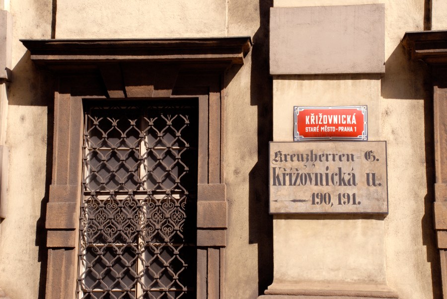 Prague street photography by Keena Gonzalez