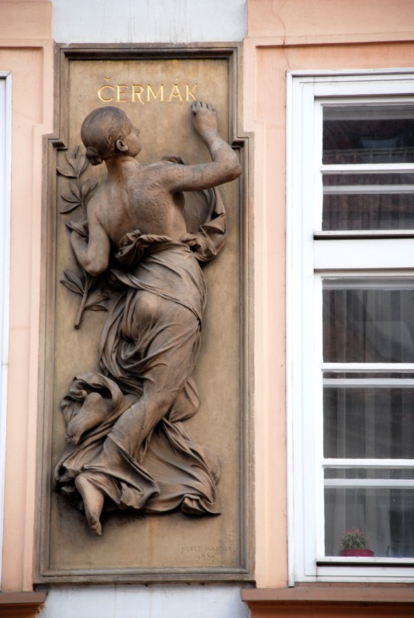 Prague street photography by Keena Gonzalez